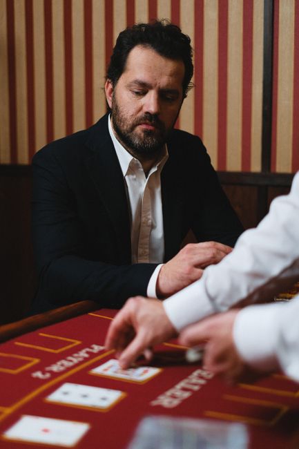 Slot Volatility Explained: Why Your Bankroll Keeps Dying