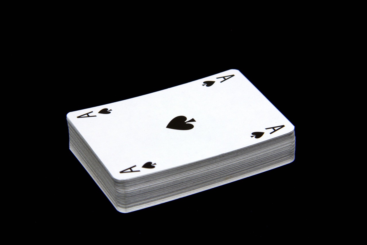The Intelligent Player's Guide to iGaming: Slots, Poker & Betting